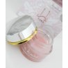 Lattafa Perfume Yara Mukhamaria Jamid 20 ml — productweergave; zeer nabije close-up; op een witte achtergrond