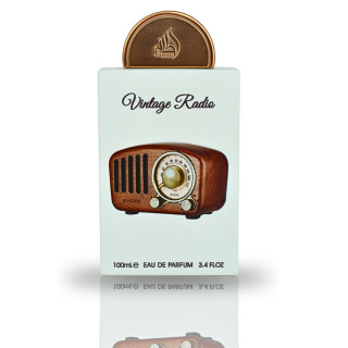 Lattafa Perfume Pride Vintage Radio EDP 100 ml — produkt set forfra; nærbillede; på hvid baggrund