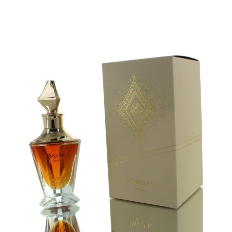 Fragrance World Psyche Femme Maison EDP 80 ml — товар и упаковка; крупный план; на столе