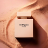 Fragrance World Redriguez Poudre EDP 100 ml — упаковка товара; очень крупный план; на цветном фоне