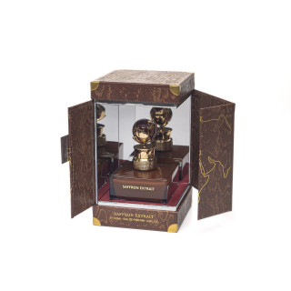 Aurora Scents Saffron Extrait EDP 100 ml — productverpakking; volledige compositie; op een witte achtergrond