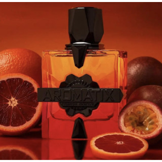 Aromatix Forbidden Fruit Extrait de Parfum 100 ml — productweergave; zeer nabije close-up; op een gekleurde achtergrond