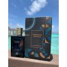 Fragrance World Immortal London EDP 100 ml — товар в стилизованной композиции; очень крупный план; на открытом воздухе