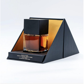 Aurora Scents Elite VIP EDP 100 ml — упаковка товара; крупный план; на белом фоне; самый близкий кадр
