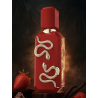 Fragrance World Veneno Scarlet Extrait de Parfum 100 ml — product en verpakking; zeer nabije close-up; op een witte achtergrond