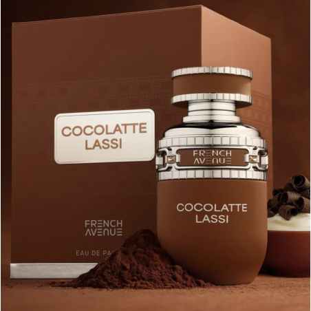 Fragrance World Cocolatte Lassi EDP 80 ml — товар и упаковка; очень крупный план; на тёмном фоне