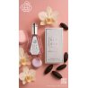 Fragrance World Elysia Vanilla Sugar EDP 50 ml — товар в стилизованной композиции; очень крупный план; с цветами
