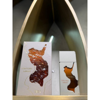 Fragrance World Ravine Ginger EDP 100 ml — άποψη προϊόντος; πολύ κοντινό πλάνο; σε λευκό φόντο; κοντινό κάδρο