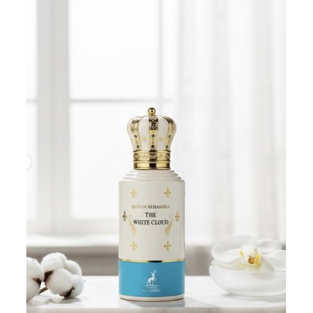 Lattafa Perfume The White Cloud Maison EDP 100 ml — produktvisning; nærbillede; på hvid baggrund; tætteste udsnit