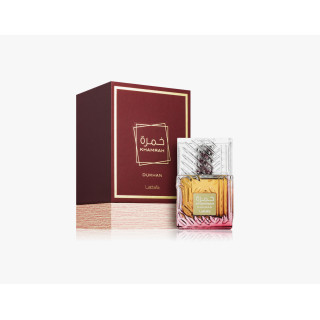 Lattafa Perfume Khamrah Dukhan EDP 100 ml — товар и упаковка; полная композиция; на белом фоне