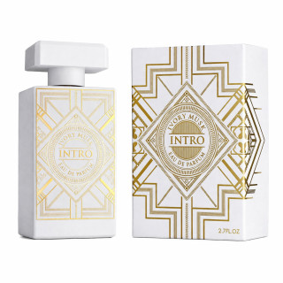 Fragrance World Intro Ivory Musk EDP 100 ml — ambalajul produsului; prim-plan; pe fundal alb