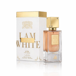 Lattafa Perfume Ana Abiyedh Poudree EDP 60 ml — товар спереди; полная композиция; на белом фоне