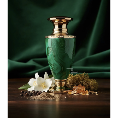 Fragrance World Jade EDP 100 ml — product in een gestileerde setting; zeer nabije close-up; op een witte achtergrond