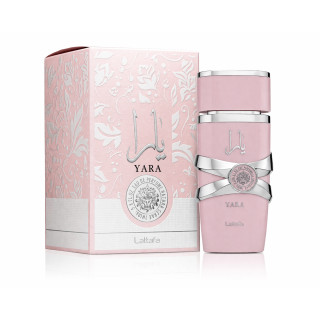 Lattafa Perfume Yara EDP 100 ml — товар и упаковка; полная композиция; на белом фоне; самый близкий кадр