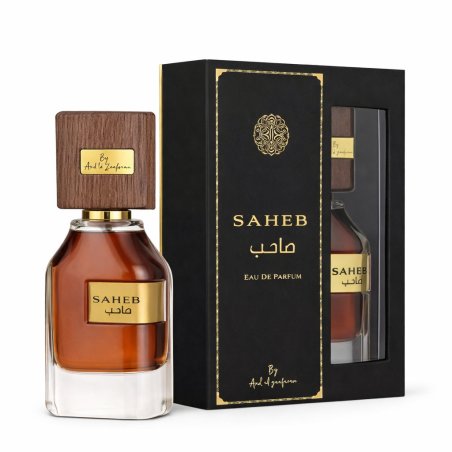 Lattafa Perfume Saheb EDP 70 ml — товар и упаковка; очень крупный план; на белом фоне