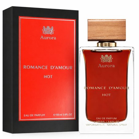 Romance D’Amour Hot EDP 100 ml — товар в стилизованной композиции; очень крупный план; на деревянной поверхности; средний план