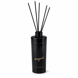 Royal Platinum Black Series NEW YORK EDP 200 ml — товар спереди; крупный план; на белом фоне