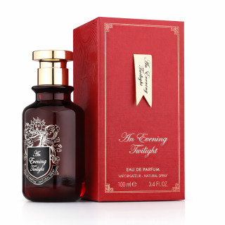 Fragrance World An Evening Twilight EDP 100 ml — товар и упаковка; крупный план; на белом фоне; самый близкий кадр