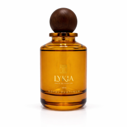 Royal Platinum LYKIA Extrait de Parfum 100 ml — produktas iš priekio; visa kompozicija; baltame fone