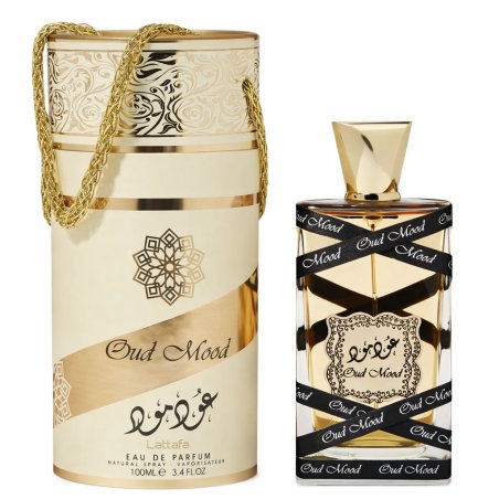 Lattafa Perfume Oud Mood EDP 100 ml — productweergave; close-up; op een witte achtergrond; meest nabije kadrering