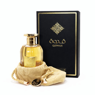 Lattafa Perfume Qidwah EDP 85 ml — изображение товара; крупный план; на белом фоне; средний план