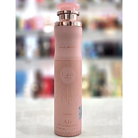 Lattafa Perfume Haya 300 ml — изображение товара; очень крупный план; на белом фоне