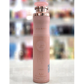 Lattafa Perfume Haya 300 ml — изображение товара; очень крупный план; на белом фоне