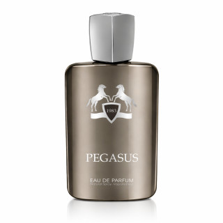 Fragrance World Pegasus EDP 100 ml — товар спереди; крупный план; на белом фоне