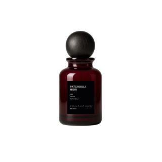 PATCHOULI NOIR Extrait de Parfum 100 ml — изображение товара; полная композиция; на белом фоне; самый широкий кадр
