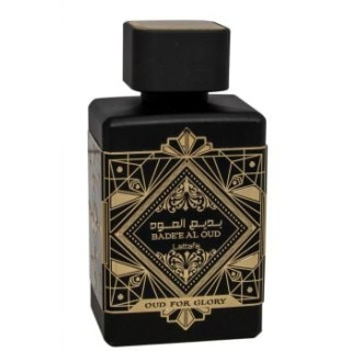 Lattafa Perfume Bade'e Al Oud Oud for Glory EDP 100 ml — toote vaade; täiskompositsioon; valgel taustal; keskmine kadreering