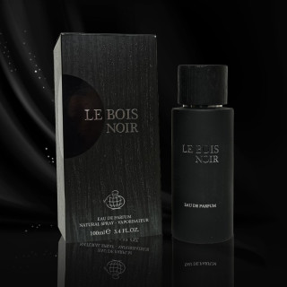 Fragrance World Le Bois Noir EDP 100 ml — toode ja pakend; lähivaade; tumedal taustal