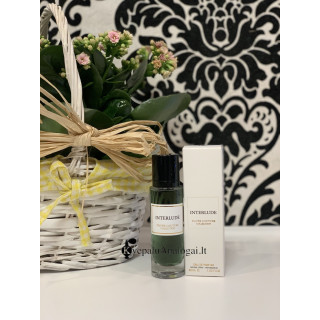 Lattafa Perfume Interlude EDP 30 ml — toote vaade; väga lähivõte; valgel taustal; kõige laiem kadreering