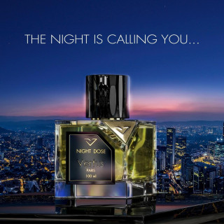 Vertus Paris Niche Perfume NIGHT DOSE EDP 100 ml — product in een gestileerde setting; close-up; buiten