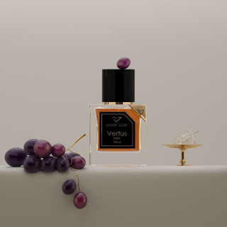 Vertus Paris Niche Perfume Amber Elixir EDP 100 ml — изображение товара; полная композиция; на цветном фоне; самый широкий кадр
