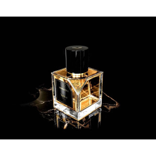 Vanilla Oud EDP 100 ml — vista del prodotto; dettaglio molto ravvicinato; su sfondo bianco; inquadratura media