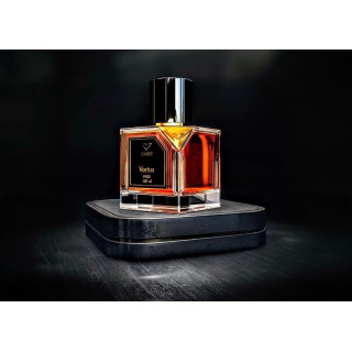 Vertus Paris Niche Perfume OMBRE EDP 100 ml — изображение товара; очень крупный план; на деревянной поверхности