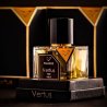 Vertus Paris Niche Perfume PARADOX EDP 100 ml — productverpakking; zeer nabije close-up; op een tafel