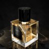 Vertus Paris Niche Perfume SILHOUETTE EDP 100 ml — productweergave; close-up; op een donkere achtergrond; meest nabije kadrering