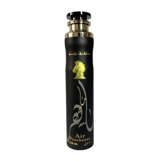 Lattafa Perfume Maahir 300 ml — productweergave; close-up; op een witte achtergrond; ruimste kadrering