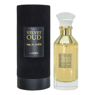 Lattafa Perfume Velvet Oud EDP 100 ml — изображение товара; крупный план; на белом фоне; самый широкий кадр