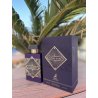 INFINI ROSE EDP 100 ml — producto en una composición ambientada; primerísimo plano; entre vegetación; encuadre más abierto