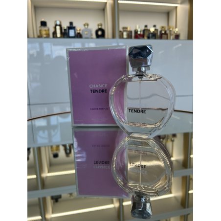 Fragrance World Chance Tendre EDP 100 ml — vue du produit; très gros plan; sur fond blanc; cadrage le plus large