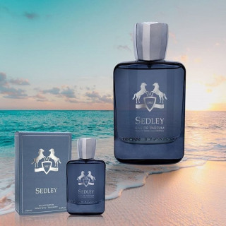 Fragrance World Sedley EDP 100 ml — produs într-o compoziție stilizată; prim-plan; lângă apă
