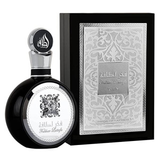 Lattafa Perfume Fakhar Black EDP 100 ml — изображение товара; очень крупный план; на белом фоне; самый широкий кадр