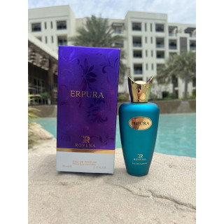 Fragrance World Erpura Extrait de Parfum 100 ml — product in een gestileerde setting; zeer nabije close-up; buiten
