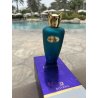 Fragrance World Erpura Extrait de Parfum 100 ml — produkt w stylizowanej aranżacji; bardzo bliskie ujęcie; nad wodą