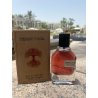 Fragrance World Terro Pura EDP 70 ml — produkt w stylizowanej aranżacji; bardzo bliskie ujęcie; w plenerze; średnie kadrowanie