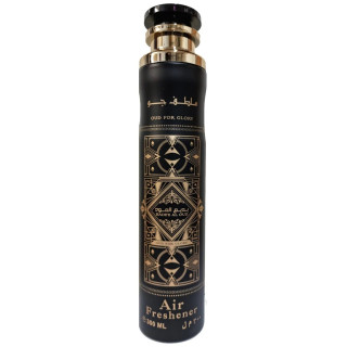 Lattafa Perfume Bade'e Al Oud Oud for Glory 300 ml — изображение товара; крупный план; на белом фоне; самый широкий кадр