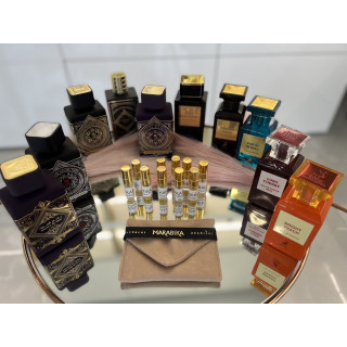 Комплект мостри № 1 3 ml × 10 — продукт в стилизирана композиция; много близък план; върху дървена повърхност; най-широк кадър