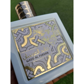 Lattafa Perfume Qaed Al Fursan Unlimited EDP 90 ml — productweergave; zeer nabije close-up; op een witte achtergrond